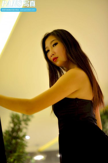 尤果网酮体美女图片